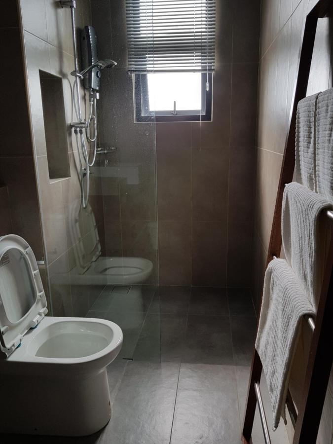 Timurbay Studio Apartment Facing Beautiful Beach Kuantan Kültér fotó